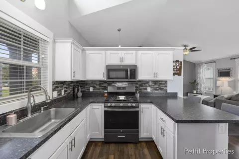 1825 143rd Ave, Dorr, MI 49323 photo 12