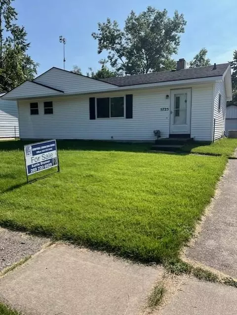 5725 Cheshire St, Portage, MI 49002