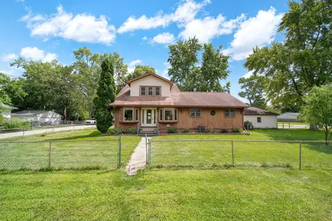 Exterior - 407 Hague Ave, Jackson, MI 49203 photo 7 of 17