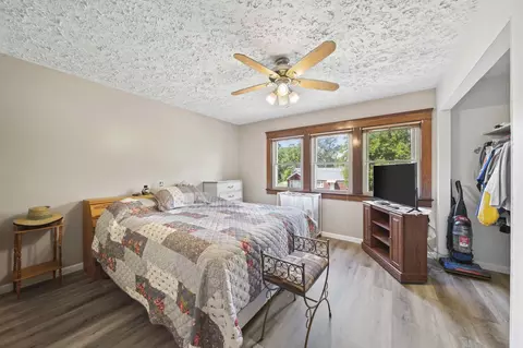 Bedroom - 407 Hague Ave, Jackson, MI 49203 photo 1 of 7