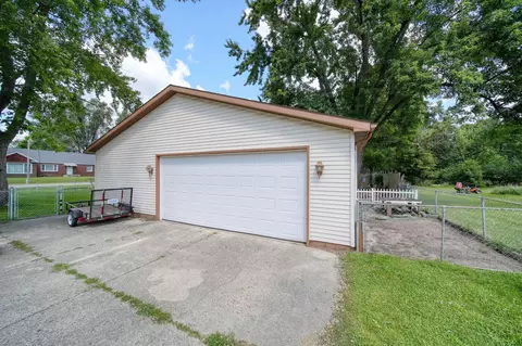 Exterior - 407 Hague Ave, Jackson, MI 49203 photo 17 of 17