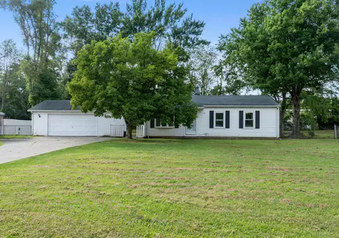 164 W Southfield Dr, Jackson, MI 49203