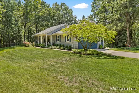 1001 Boynton Ave SE, Ada, MI 49301 photo 4