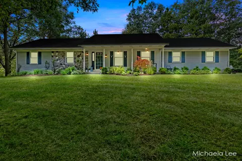 1001 Boynton Ave SE, Ada, MI 49301 photo 2