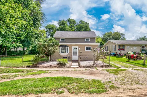 506 S Sophia St, Homer, MI 49245