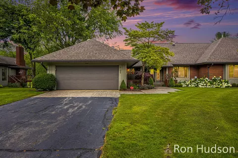 3496 Charlevoix Dr SE, Grand Rapids, MI 49546