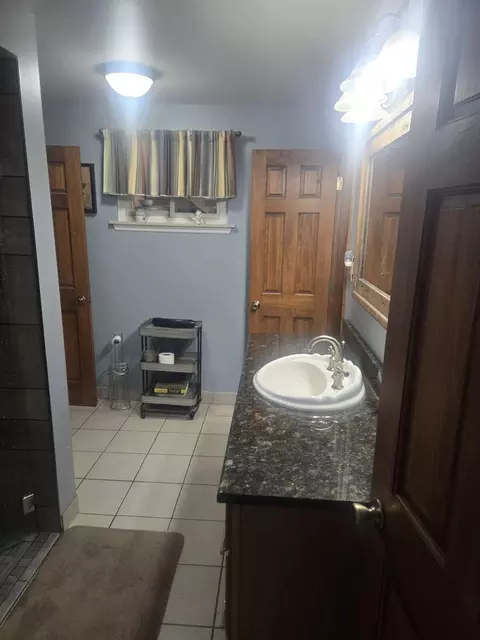 16430 Brandt St, Romulus, MI 48174 photo 9