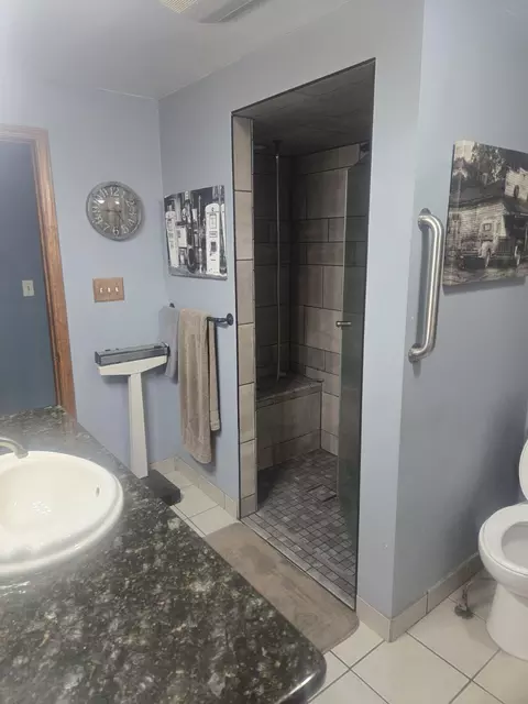 16430 Brandt St, Romulus, MI 48174 photo 7