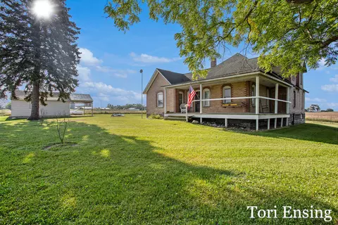 9901 W Buchanan Rd, Sumner, MI 48889