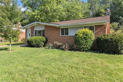 377 Cloverdale Rd, Ann Arbor, MI 48105