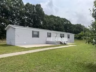 14890 St Lawrence Dr, Spring Lake, MI 49456