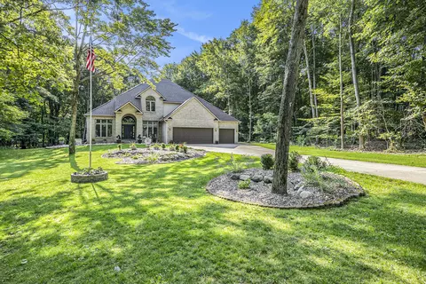 23210 Timber Ridge Dr, Big Rapids, MI 49307