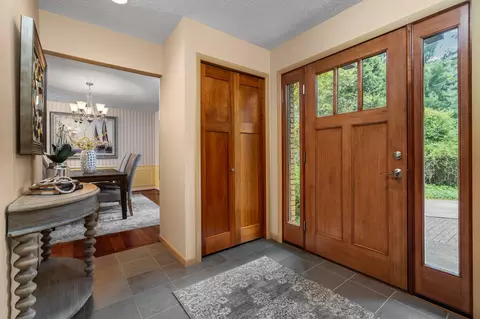 2732 Danbury Ln, Ann Arbor, MI 48103