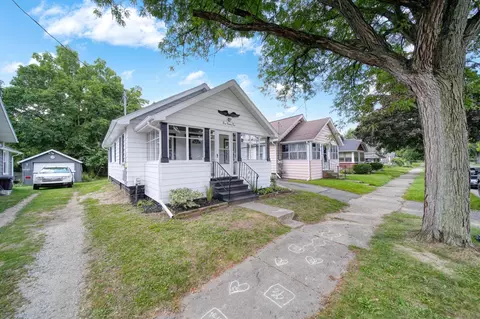 525 Saint Clair Ave, Jackson, MI 49202 photo 2