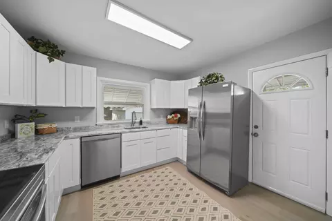 525 Saint Clair Ave, Jackson, MI 49202 photo 13