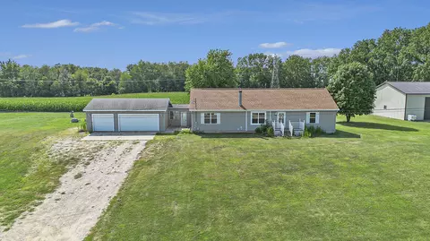 1820 10th St, Martin, MI 49070