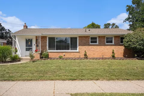 35840 Leon St, Livonia, MI 48150