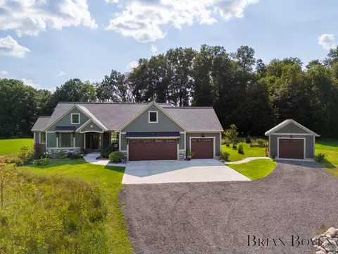 4701 Montcalm Ave NE, Belding, MI 48809
