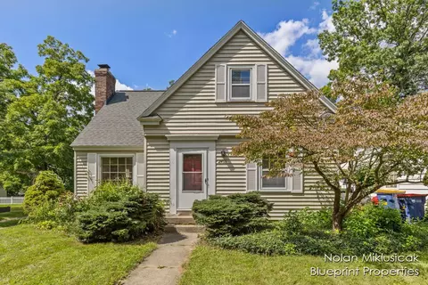 2453 Brooklyn Ave SE, Grand Rapids, MI 49507