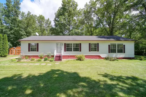 3254 N Gibbs Rd, Albion, MI 49224