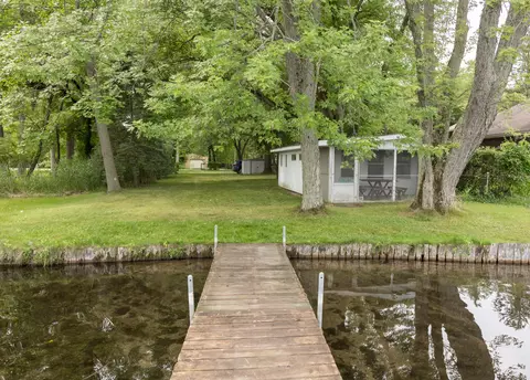 20306 Hillandale Rd, White Pigeon, MI 49099