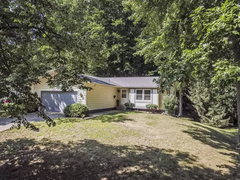 1721 Dykhouse Ave, Grand Haven, MI 49417