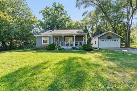 8286 Vinton Ave NW, Sparta, MI 49345