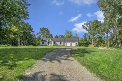 73377 12th Ave, South Haven, MI 49090