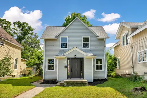 914 Oakhill St SE, Grand Rapids, MI 49507