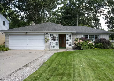 19550 Butternut Ln, Southfield, MI 48076