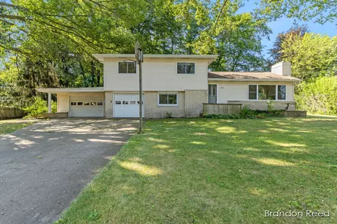 2515 Kimberly Dr, Muskegon, MI 49444