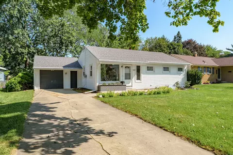 2109 Golfview Ave, Kalamazoo, MI 49001
