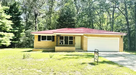 8952 N 16th Ave, Bitely, MI 49309