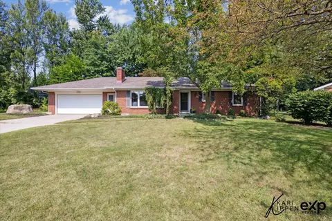 1941 7th St NW, Grand Rapids, MI 49504