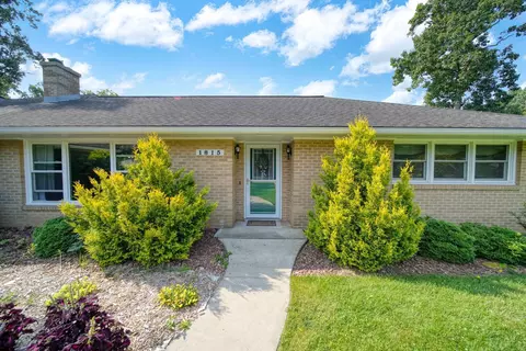1815 Shoemaker Dr, Jackson, MI 49203 photo 2