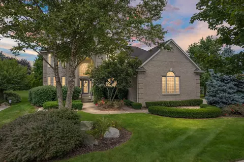 35563 Addison Dr, New Baltimore, MI 48047