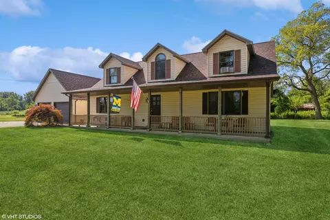 3028 W Wagner Rd, Buchanan, MI 49107