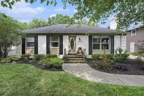 1434 Walwood Ter NE, Grand Rapids, MI 49505