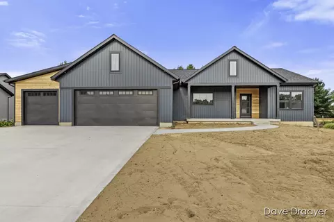7485 Fox Meadow Dr, Hudsonville, MI 49426