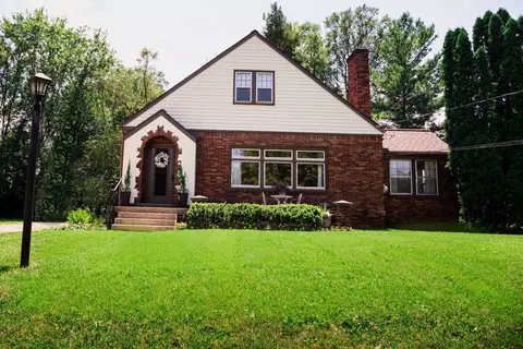 2244 Burton St, Grand Rapids, MI 49506