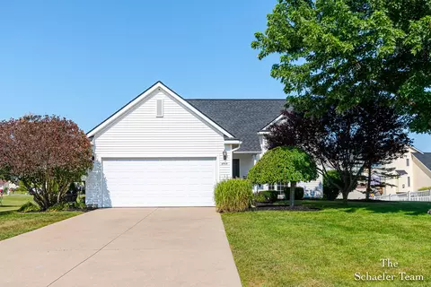 6959 Hartman Dr SE, Caledonia, MI 49316