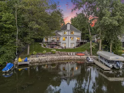 3631 Bayview Dr, Allegan, MI 49010