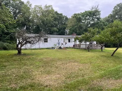 28624 10th Ave, Gobles, MI 49055