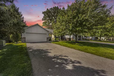 3050 Kay Dr SE, Grand Rapids, MI 49508