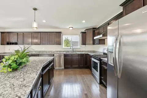 Kitchen - 5764 Libby Ct, Dexter, MI 48130 photo 4 of 5