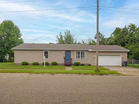 220 Walnut St, Otsego, MI 49078