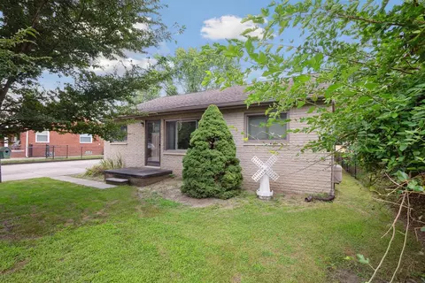 21180 Van Buren St, Southfield, MI 48033