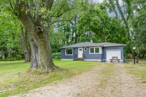 8877 Red Arrow Hwy, Bridgman, MI 49106