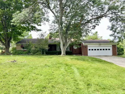 11941 Amherst Ct, Plymouth, MI 48170