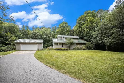 9620 Verona Rd, Battle Creek, MI 49014